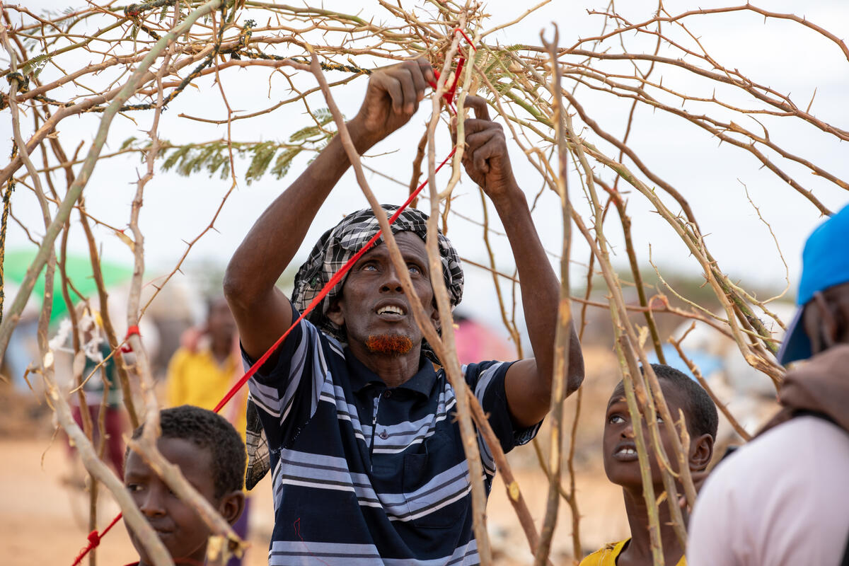 Dekow Ali huyó de Somalia con su familia después de que sus cosechas se perdieran y la mayoría de su ganado muriera debido a la sequía.
