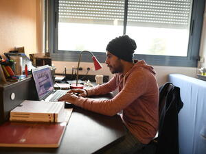 France. scholarships for Syrian refugees