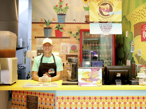 Colombia. Private sector steps up to employ Venezuelan refugees and migrants