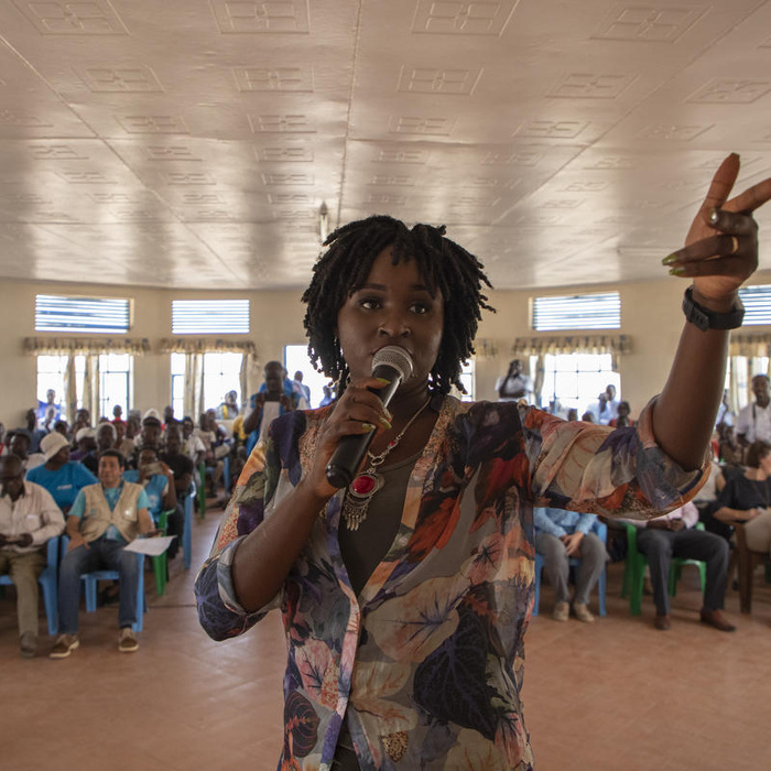 Mercy Masika Muguro performing at Kakuma Refugee Camp, Kenya