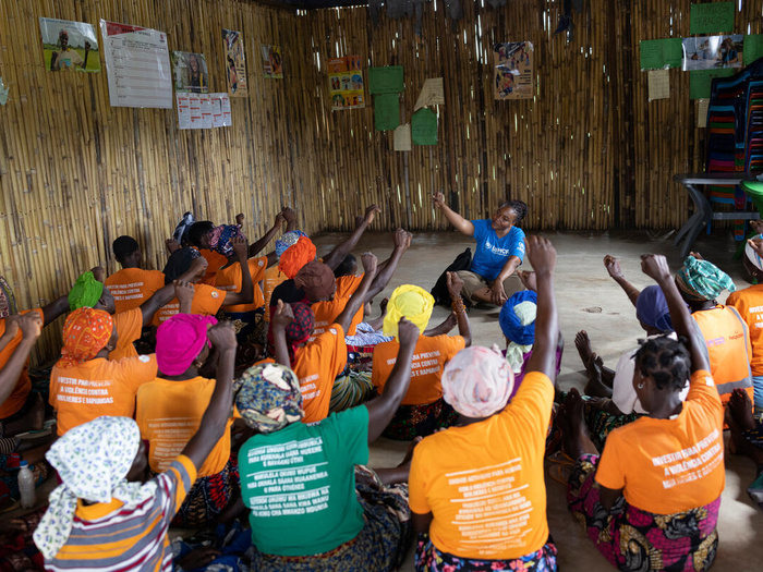 Mozambique.  UNHCR’s SGBV Officer leads group session for IDP women