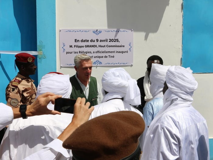 Chad. High Commissioner inaugurates reception centre for refugees in Tiné