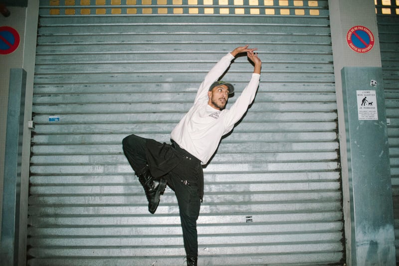 France. A coach transmits his love of dance