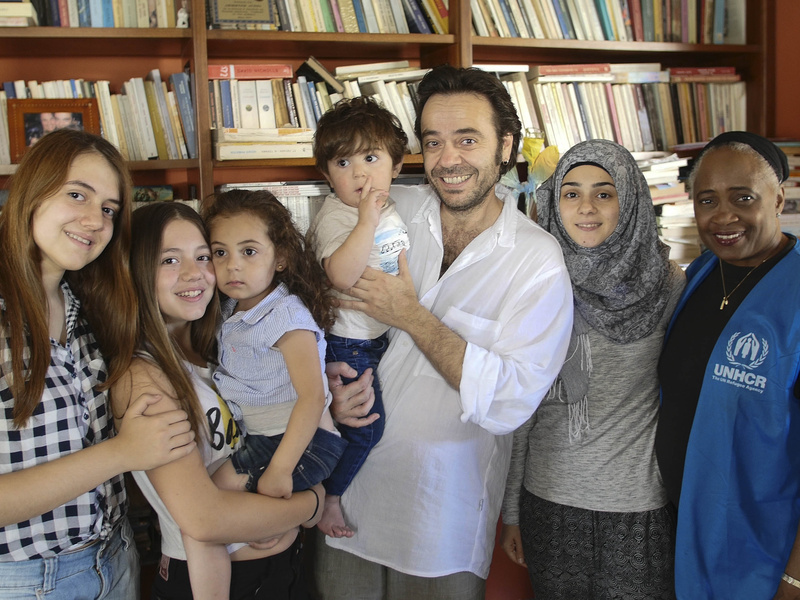 UNHCR Goodwill Amabassador Barbara Hendricks meets refugees in Greece