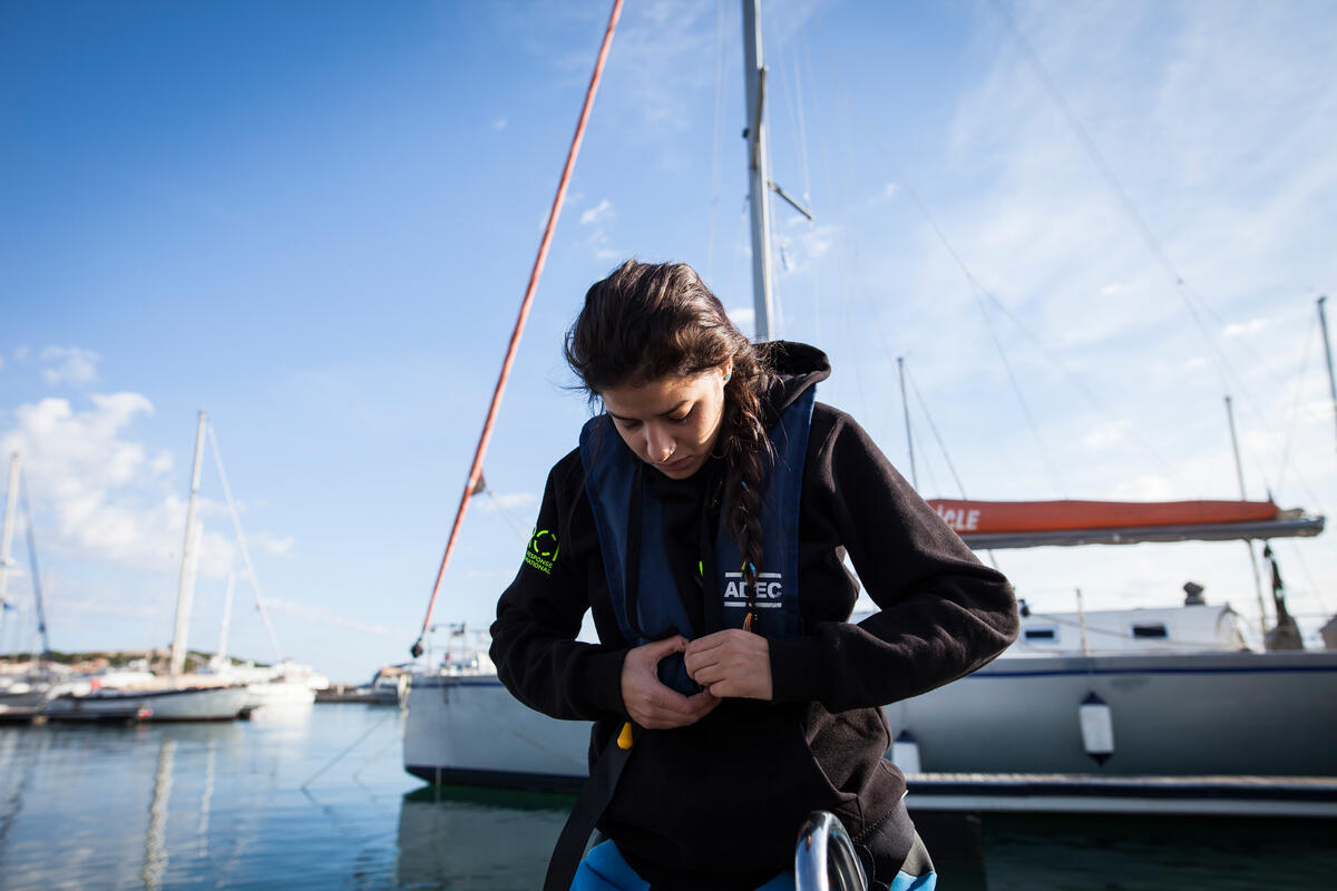Greece. Syrian refugee returns from safe haven to help others