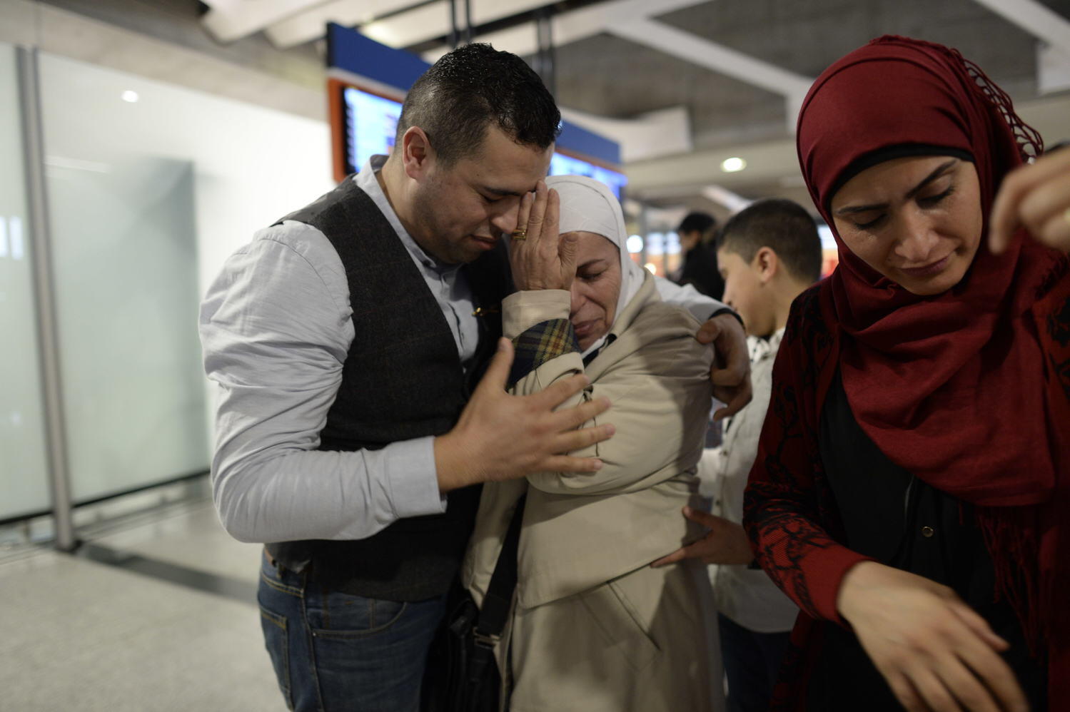 France. Syrian refugee reunited with his mother