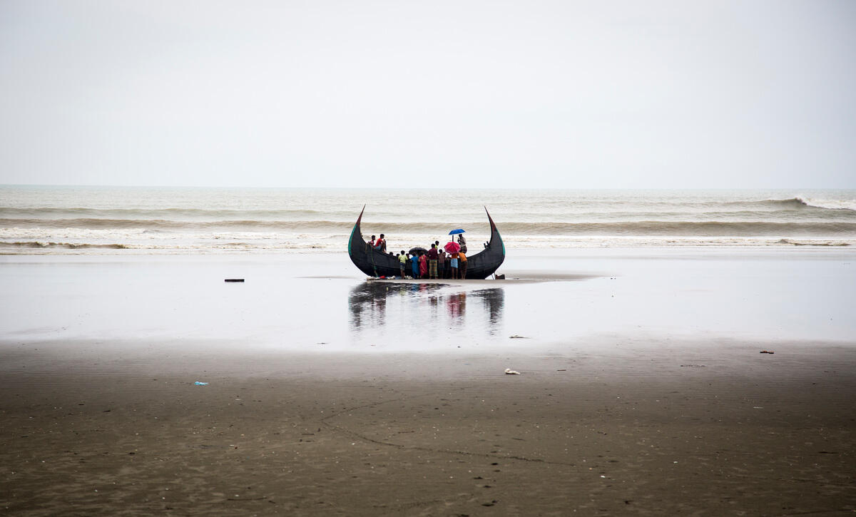 Bangladesh: Boat capsizes killing at least 4 Rohingya refugees