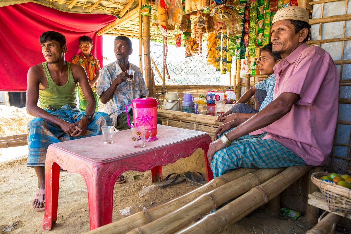 Bangladesh. Rohingya traders open for business