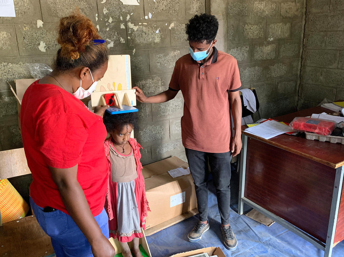 Ethiopia. Internally displaced nurses volunteer to help their community
