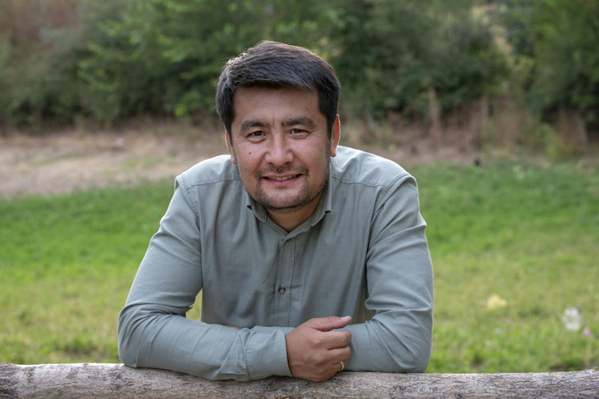 Kyrgyzstan. Azizbek Ashurov wins 2019 UNHCR Nansen Refugee Award for helping country end statelessness
