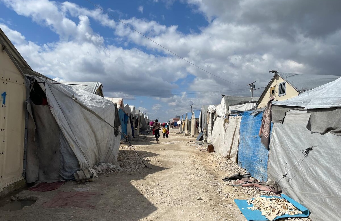 Un site d'accueil pour personnes déplacées dans le nord-ouest de la Syrie, dans le gouvernorat d'Idleb, en mars 2023.