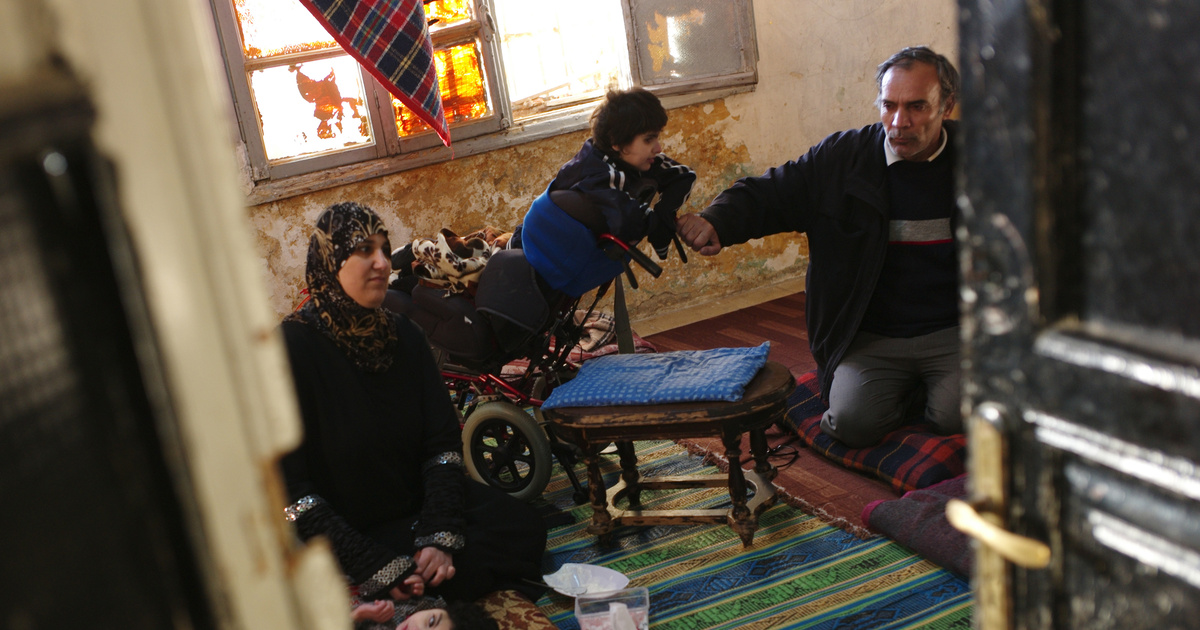 UNHCR chief urges action to tackle rising poverty of Syrian refugees ...