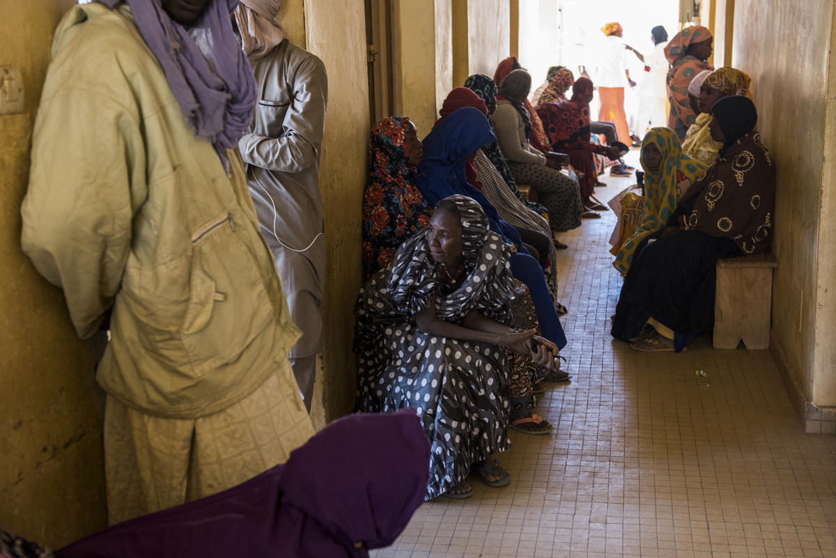Mali. Life slowly returning to the city of Gao, despite continuing security concerns