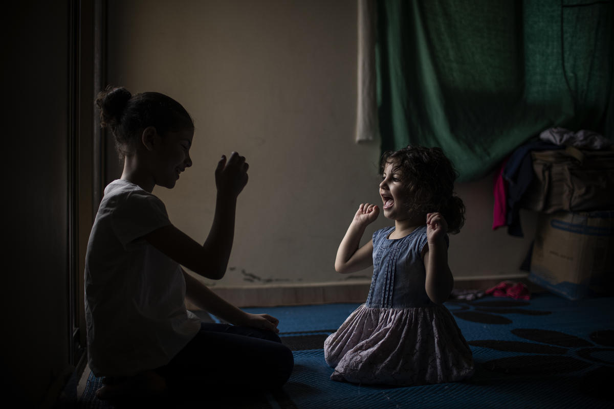 Lebanon. Resettlement of refugees suspended over COVID-19 restrictions
