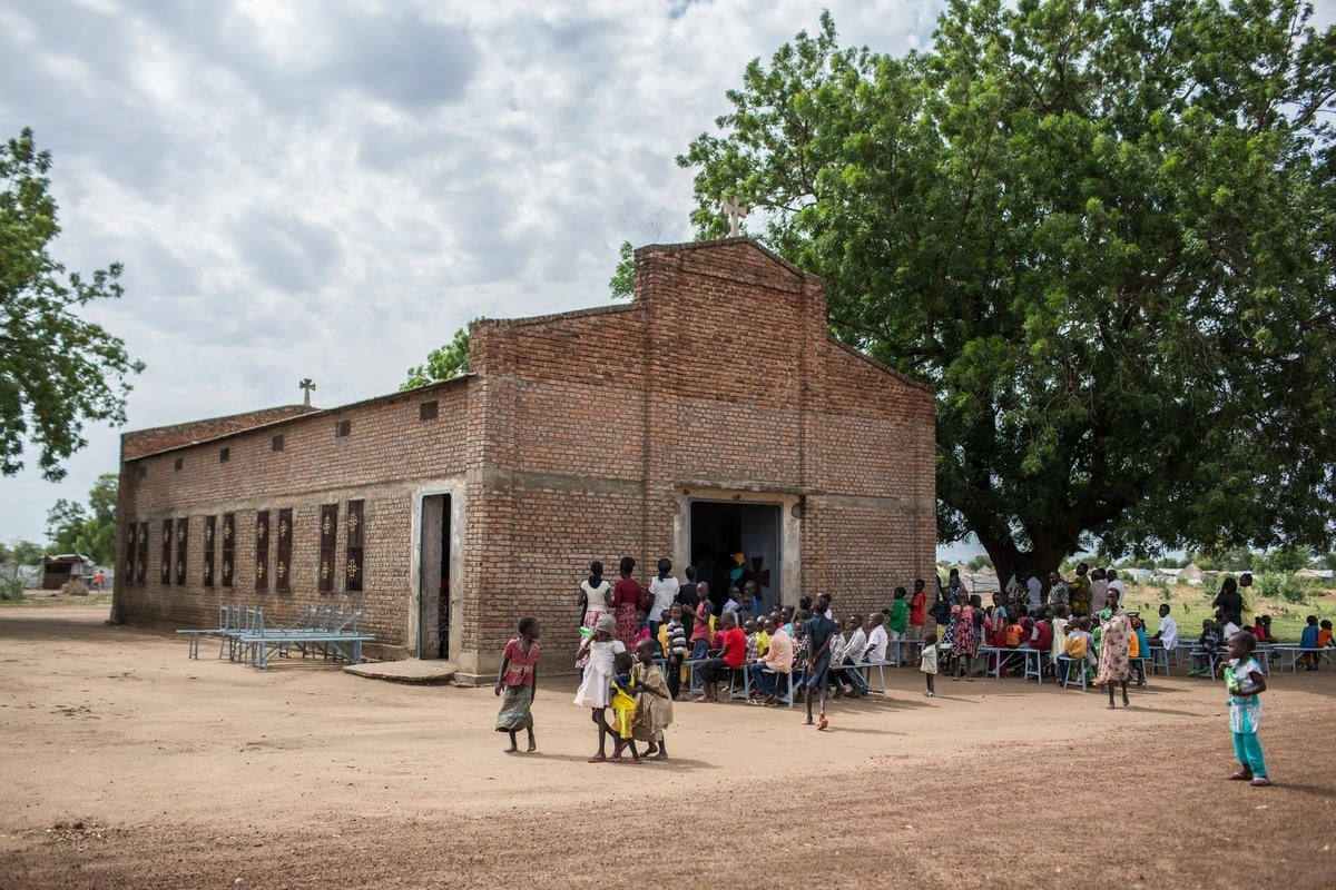 South Sudan. Surgeon providing life-line to 200,000 refugees named as UNHCR's 2018 Nansen Refugee Award winner