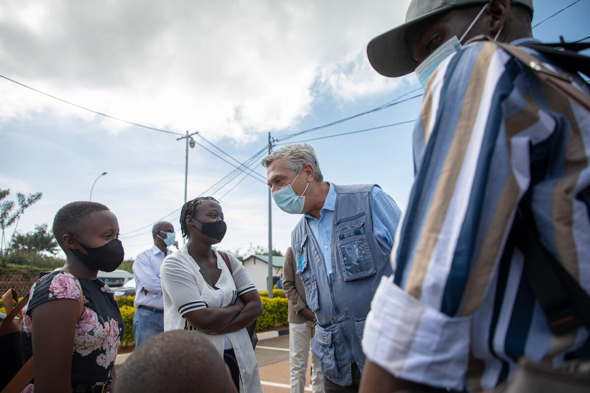 Burundi. Refugees return home