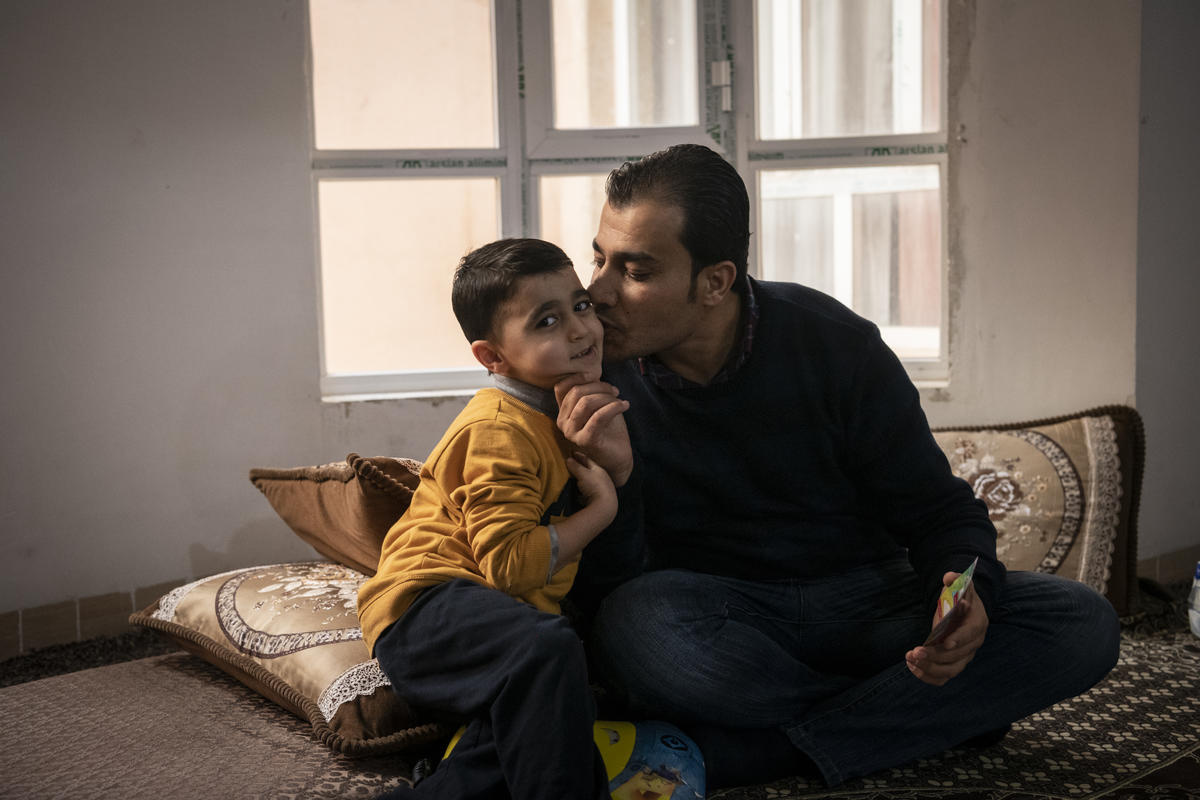 Iraq. Syrian refugee doctor treats patients while living in exile