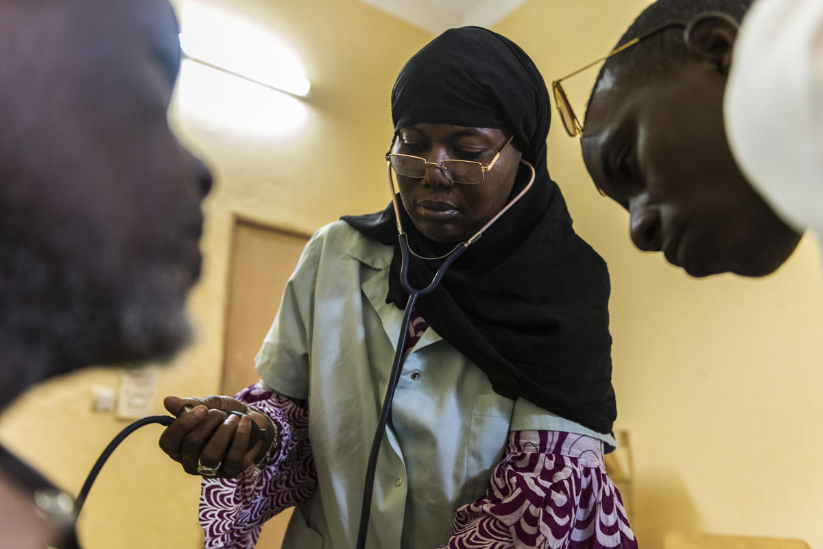 Mali. Life slowly returning to the city of Gao, despite continuing security concerns