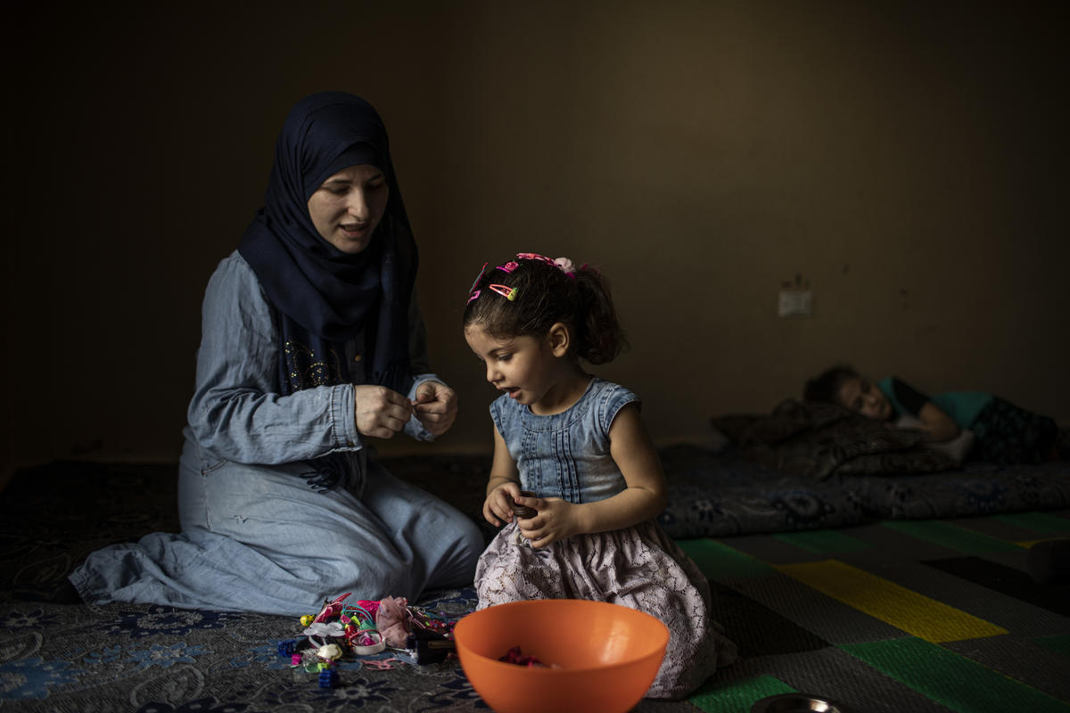 Lebanon. Resettlement of refugees suspended over COVID-19 restrictions