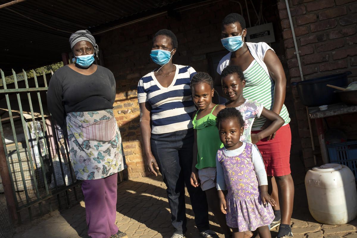 South Africa. Somali refugees gives back to host community during COVID-19