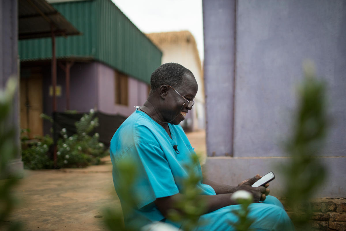 South Sudan. Surgeon providing life-line to 200,000 refugees named as UNHCR's 2018 Nansen Refugee Award winner