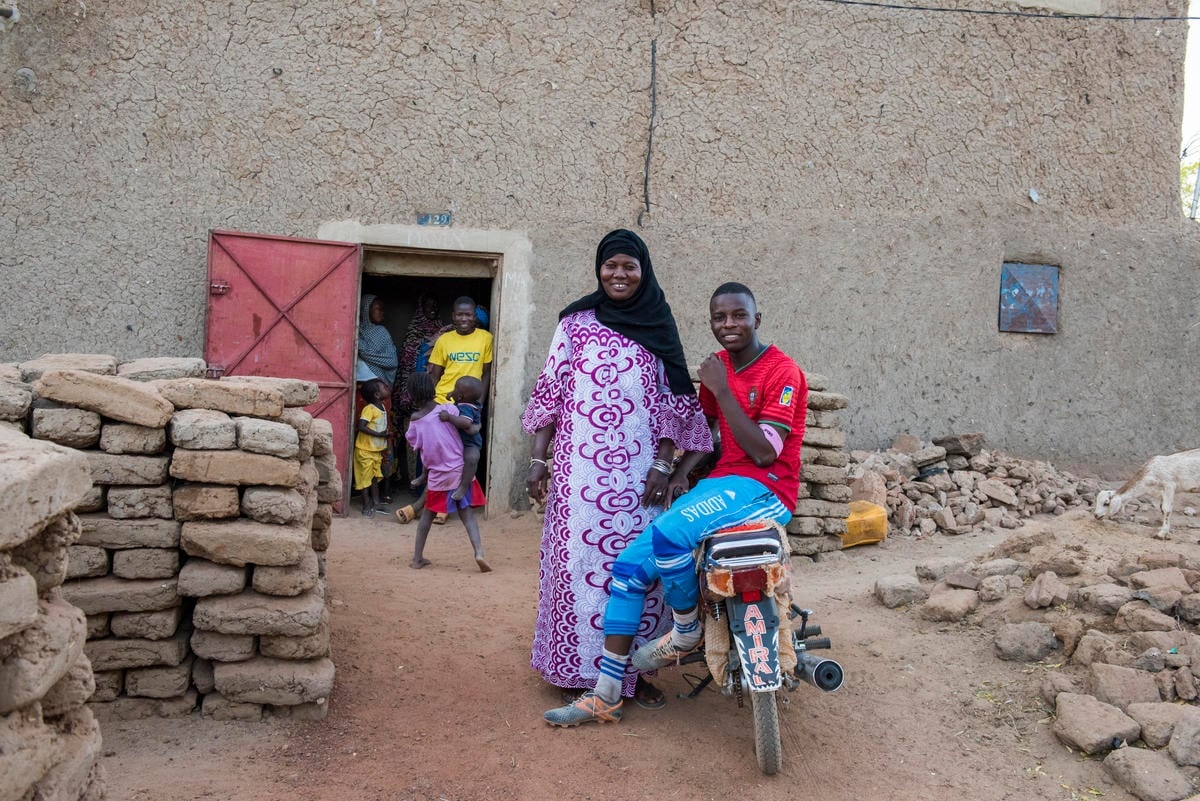 Mali. Life slowly returning to the city of Gao, despite continuing security concerns