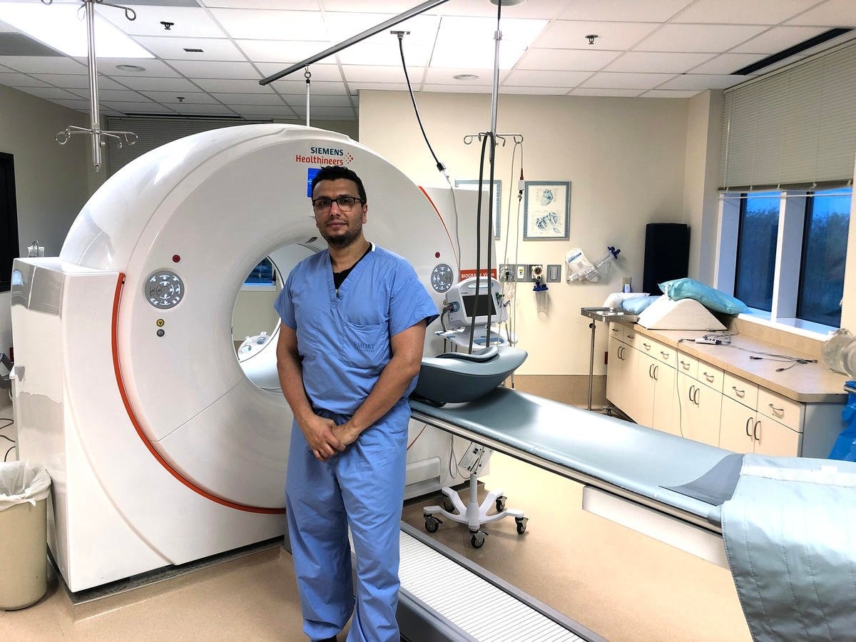 United States. Dr. Heval Kelli, Syrian doctor living in Atlanta, Georgia