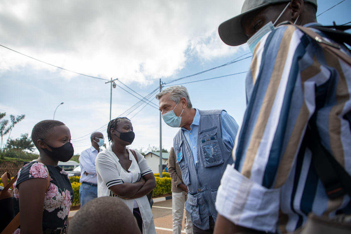 Burundi. Refugees return home
