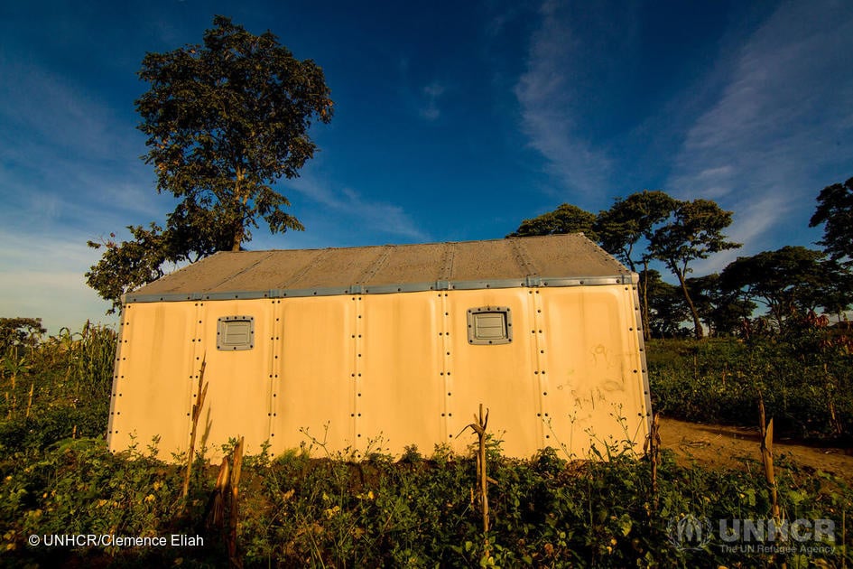 位於坦桑尼亞西部的Kigoma難民營，一間難民房屋外建立了花園。 © UNHCR/Clemence Eliah
