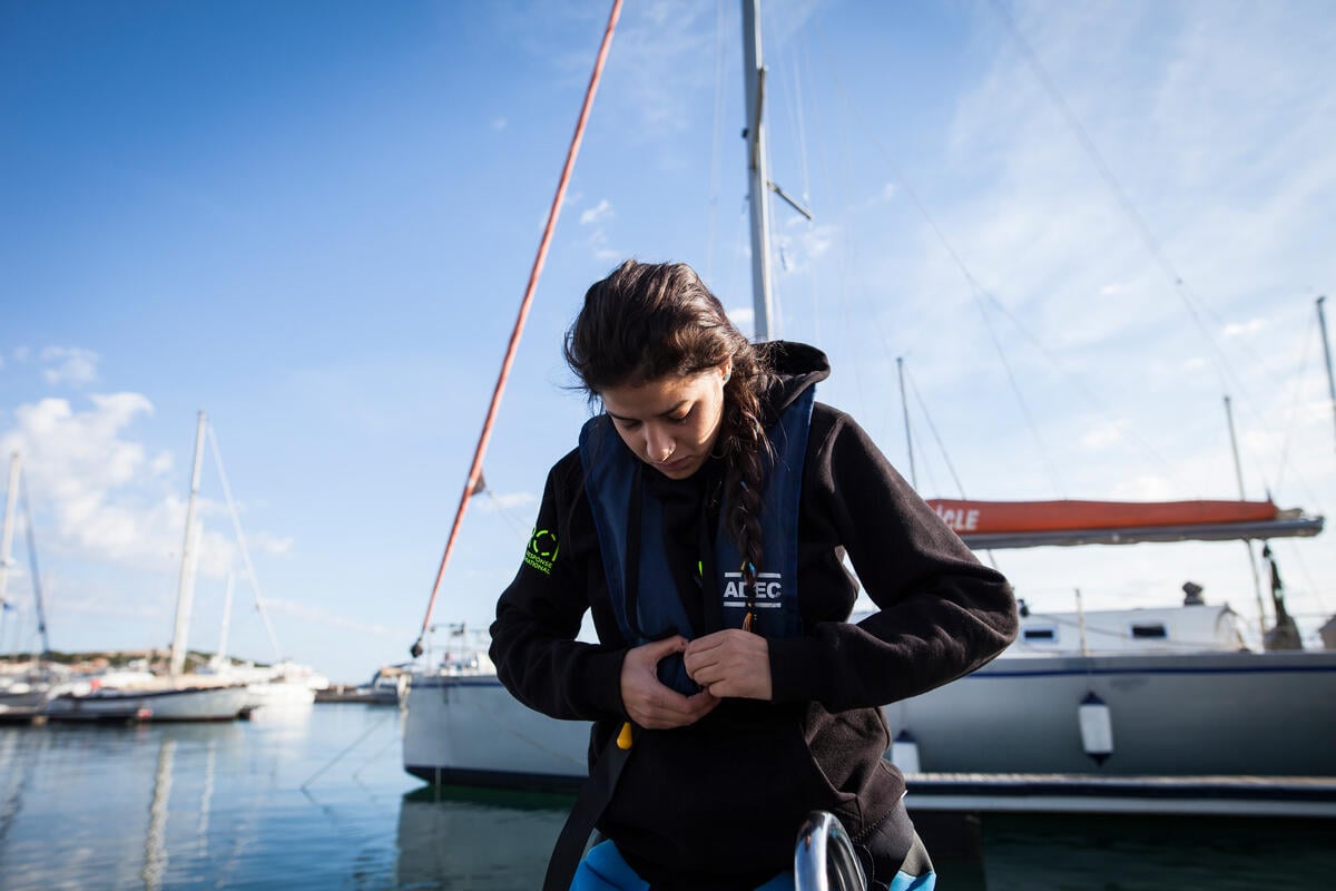 Greece. Syrian refugee returns from safe haven to help others