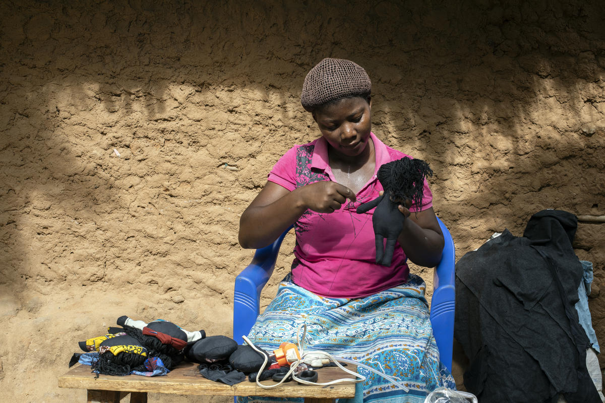 Mozambique. Congolese refugee finds hope and livelihood making dolls