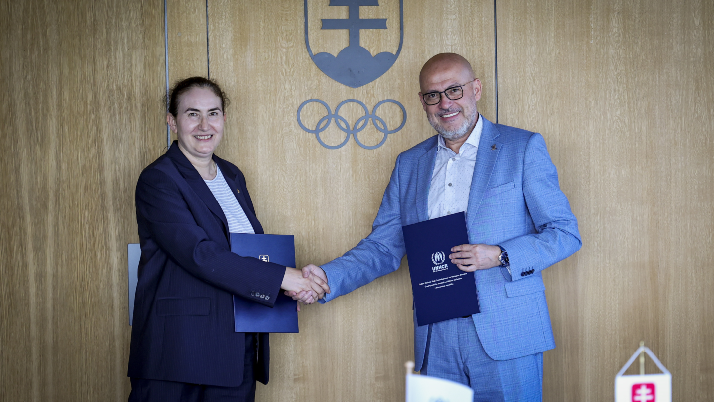 Národný úrad vysokého komisára OSN pre utečencov na Slovensku a Slovenský olympijský a športový výbor podpísali partnerstvo na podporu utečencov prostredníctvom športu