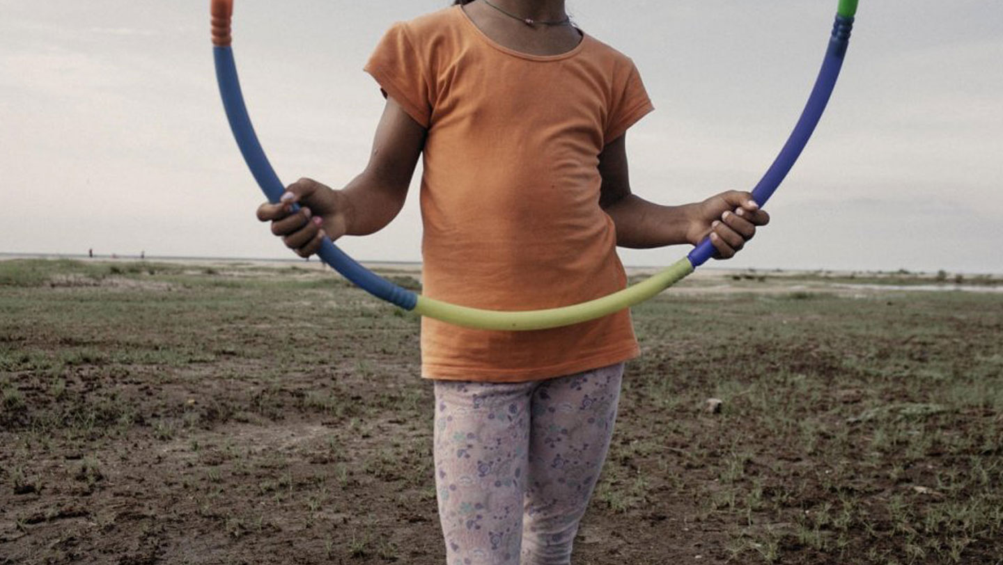 การเล่นคือหนึ่งในขั้นตอนการบำบัดที่ Fundación Renacer © UNHCR/Nicolo Filippo Rosso