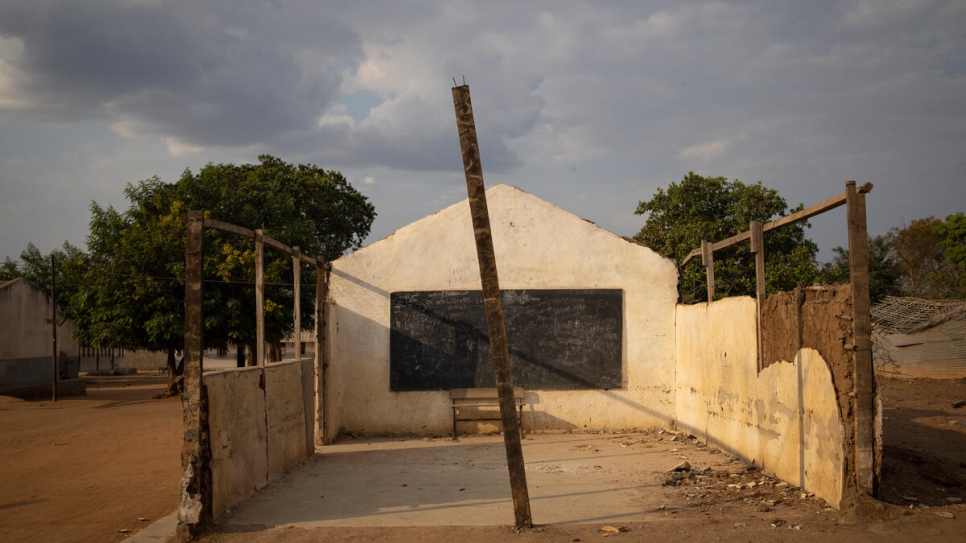 The cyclone damaged four classrooms in Maratane primary school, forcing children to have classes in the school yard. UNHCR provided a tent to host some classes and authorities are expected to rebuild classrooms with stronger material in the next months. © UNHCR/Hélène Caux
