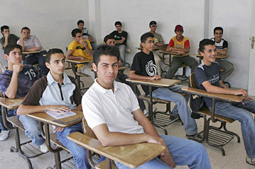 UNHCR hails decision let Iraqi attend school in Jordan