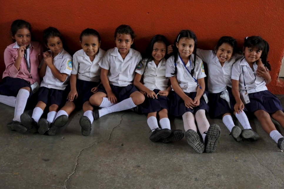 Des enfants dans un centre éducatif d'un quartier à haut risque de Tegucigalpa, au Honduras.  