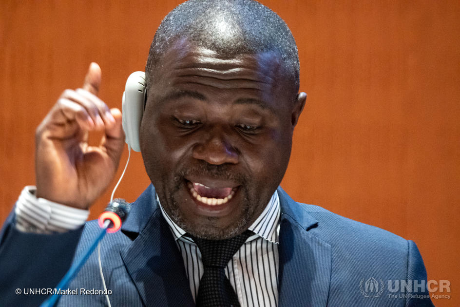 Le réfugié ougandais Charles Burikumaso Nsenga s'exprime lors d'un dialogue de haut niveau sur les capacités de protection au Forum mondial 2019 sur les réfugiés.