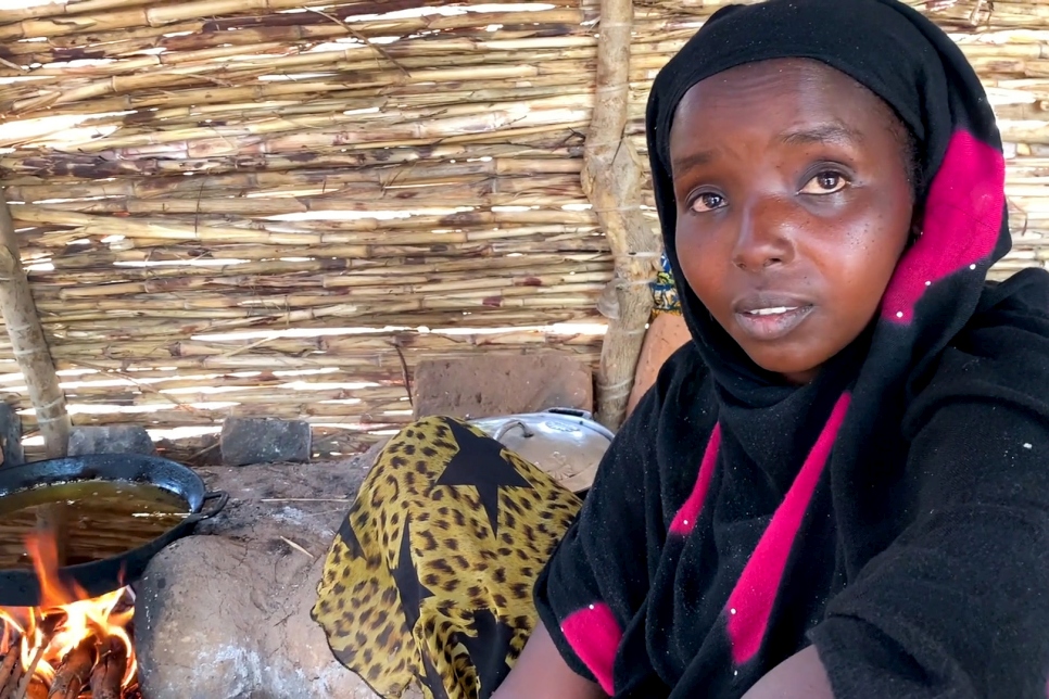 Zara, 30 ans, est arrivée avec ses quatre enfants au camp de réfugiés de Doholo, après avoir fui les violences en République centrafricaine. 