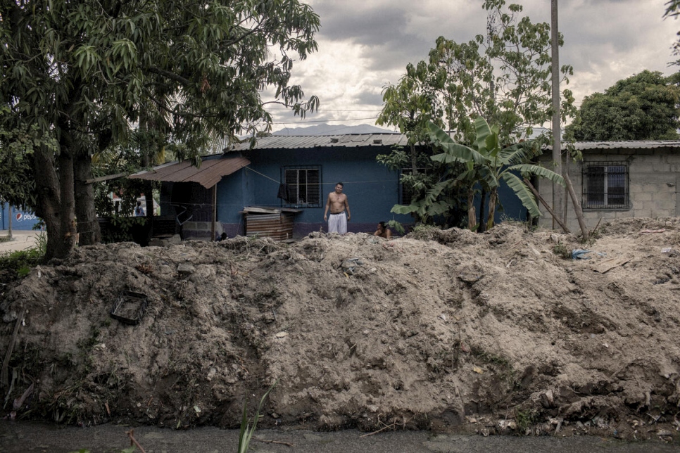 كان حي تشولوما في سان بيدرو سولا من بين الأحياء الأكثر تضرراً من إعصار إيتا وإيوتا، واللذين ضربا في نوفمبر 2021.