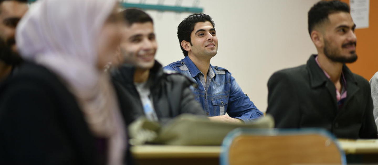 Des étudiants syriens suivent un cours de français à l'Université fédérale de Toulouse-Midi-Pyrénées. 
