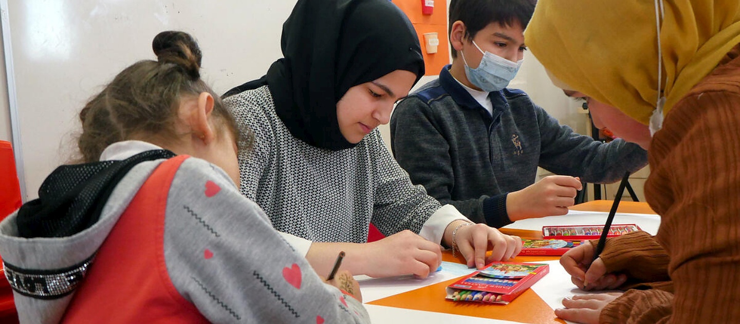 Turkey. Refugee children draw what they imagine Syria to look like