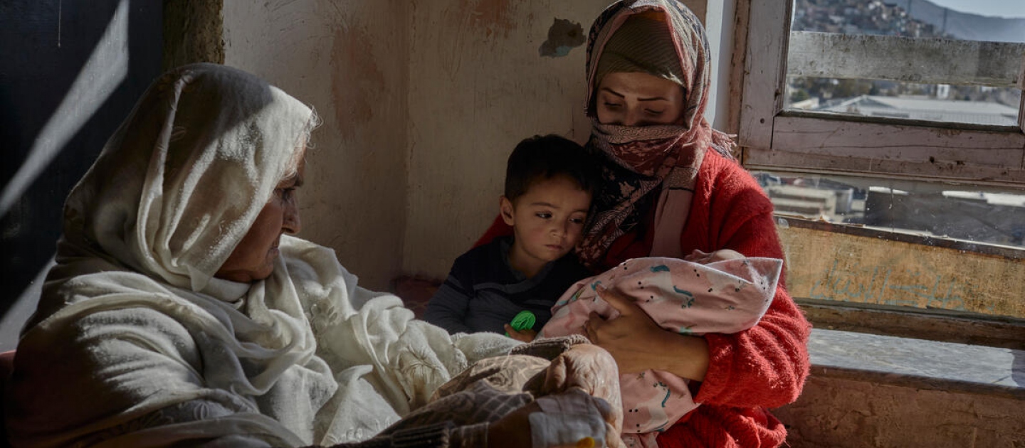 Afghanistan. Displaced Afghans receive assistance from UNHCR as winter looms