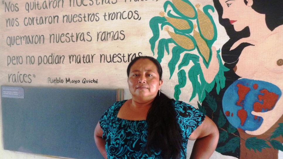 Après des années d'exil, Eulalia Elena Silvestre Hernandez, une autochtone Poptí de l'ethnie maya, a bénéficié de l'assistance offerte par l'initiative CIREFCA à son retour au Guatemala. 