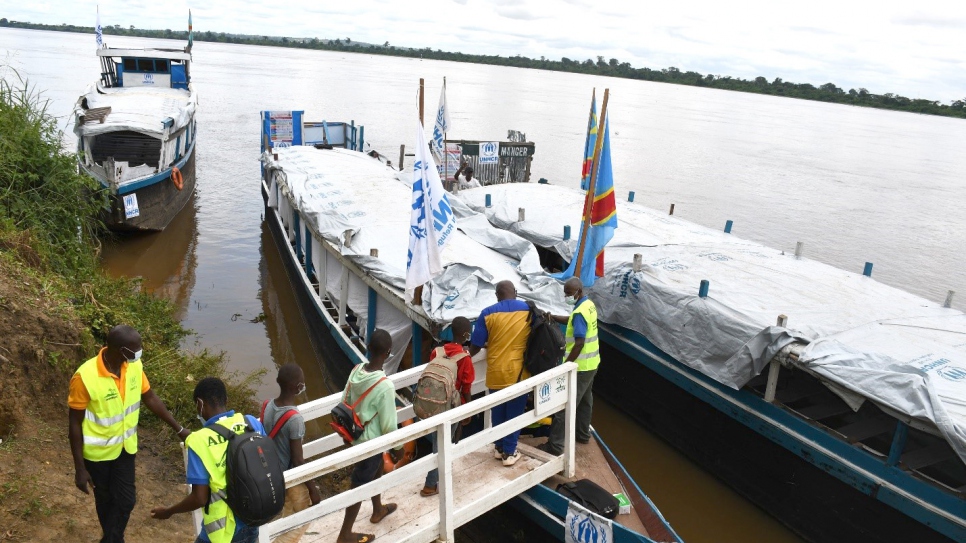 UNHCR - UNHCR restarts operation to help return of refugees from the Central African Republic - Vimarsana News
