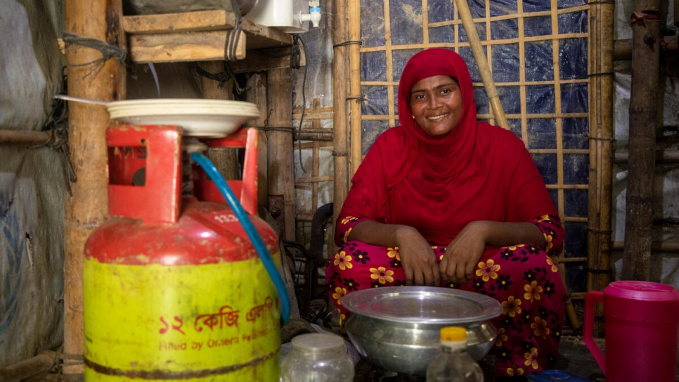 Hamida used to have to trek into the forest to collect firewood for cooking. Now, like all refugee households in the camps, she uses Liquefied Petroleum Gas (LPG).