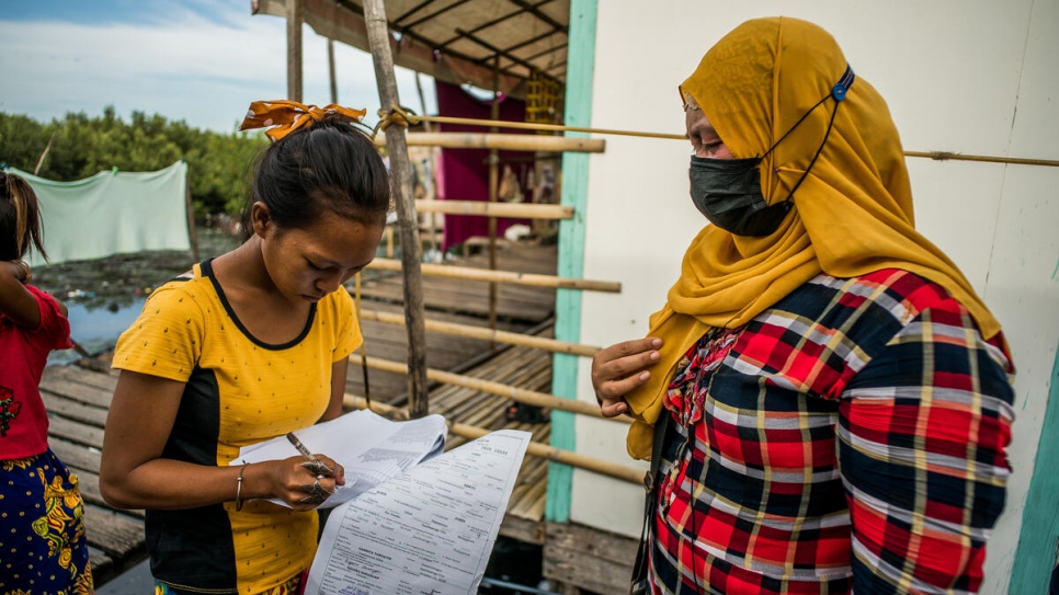 UNHCR - Volunteers boost Sama Bajau birth registration amid pandemic - Vimarsana News