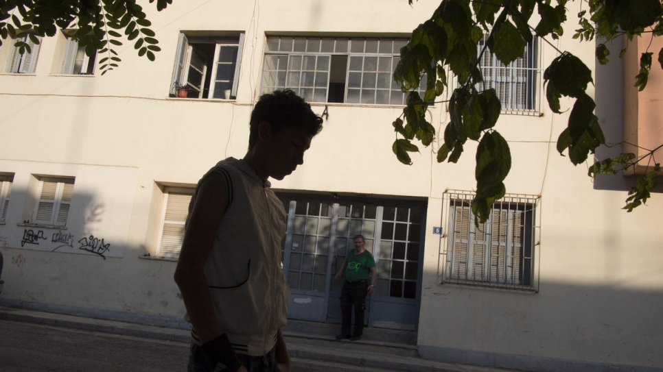 UNHCR - Lone refugee children go from homelessness in Greece to new lives across Europe - Vimarsana News