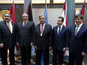 High Commissioner for Refugees António Guterres flanked by the ministers from Turkey, Lebanon, Iraq and Jordan at the start of today's meeting in Geneva.