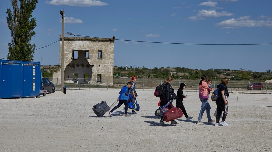 Moldova. Crossings to and from Ukraine continue at Palanca border