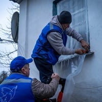 UNHCR and partners insulate houses in war-affected areas 